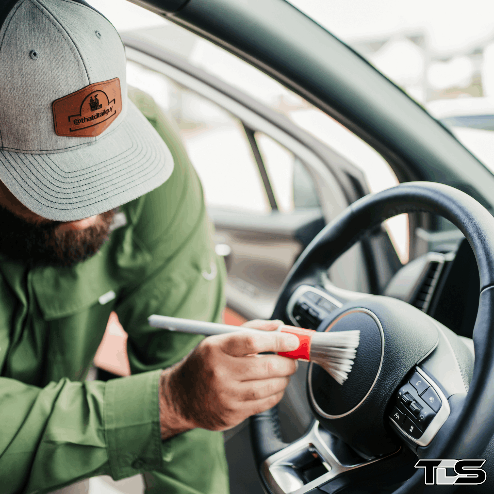 That Detail Brush Set – Interior featuring three sizes of soft-bristle brushes for cleaning vents, dashboards, and delicate surfaces.