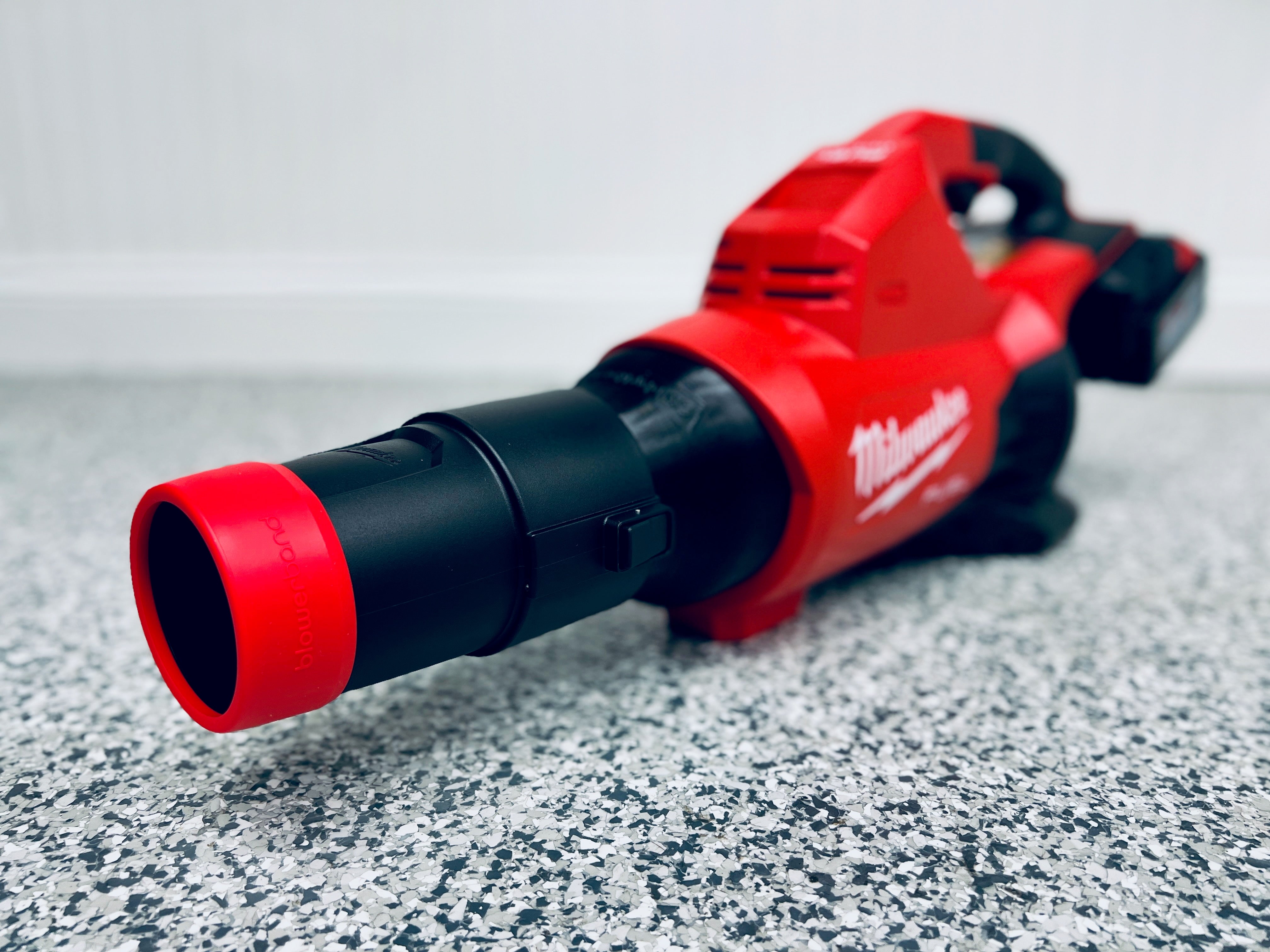 Stubby Nozzle Co. STUBBY® Nozzle Adapter for Milwaukee M18 FUEL Dual Battery Leaf Blower (2824-20) - detail shot 6