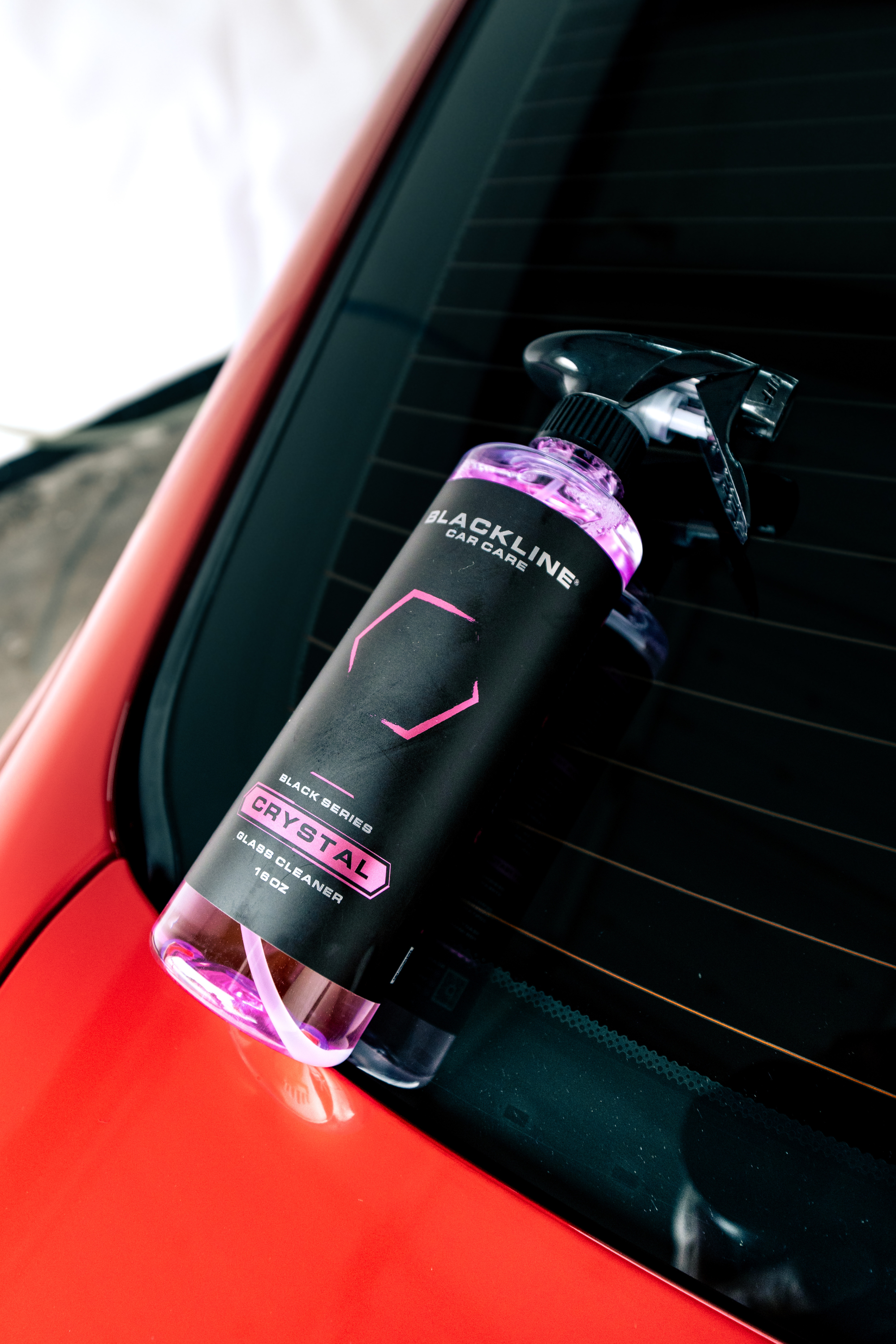 Blackline Car Care BLACKLINE® CRYSTAL GLASS CLEANER - detail shot 10
