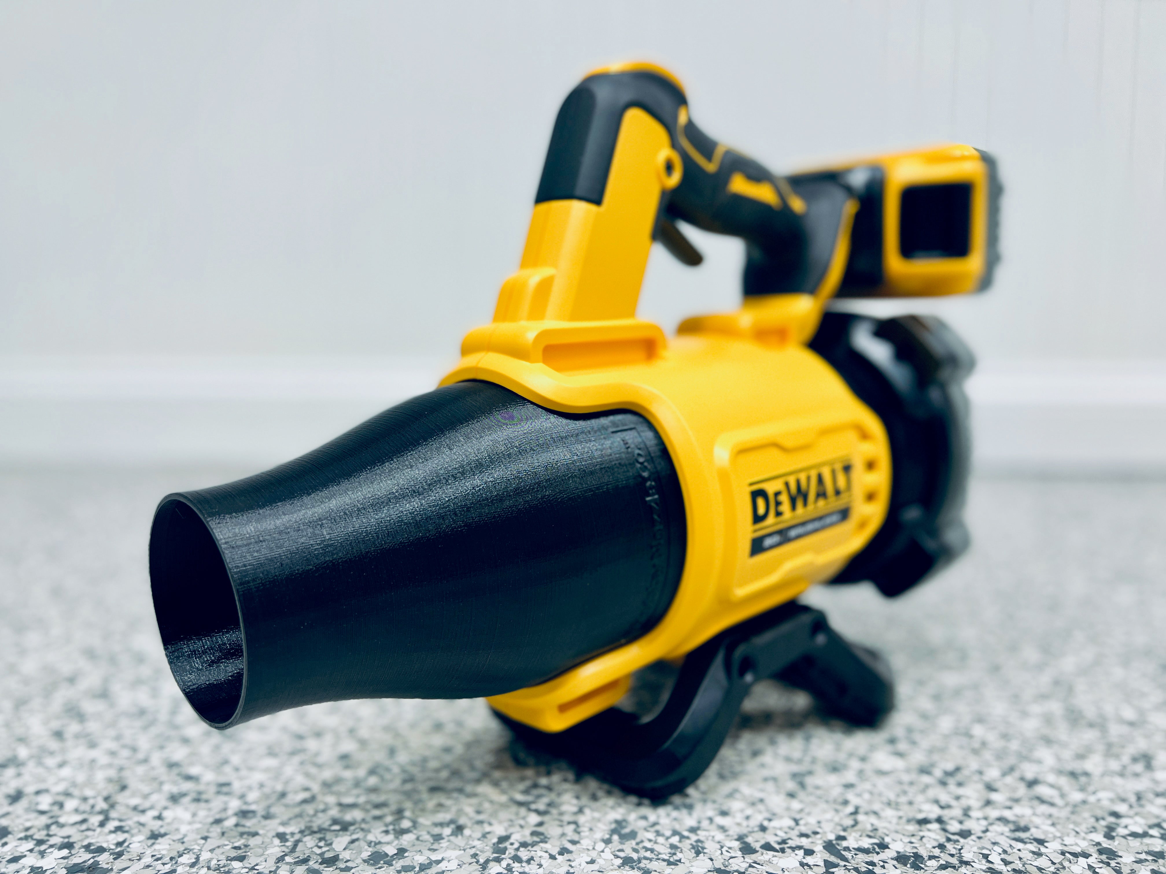 Stubby Nozzle Co. STUBBY® Car Drying Nozzle for DEWALT 20V MAX XR Leaf Blower (DCBL722B) - detail shot 5