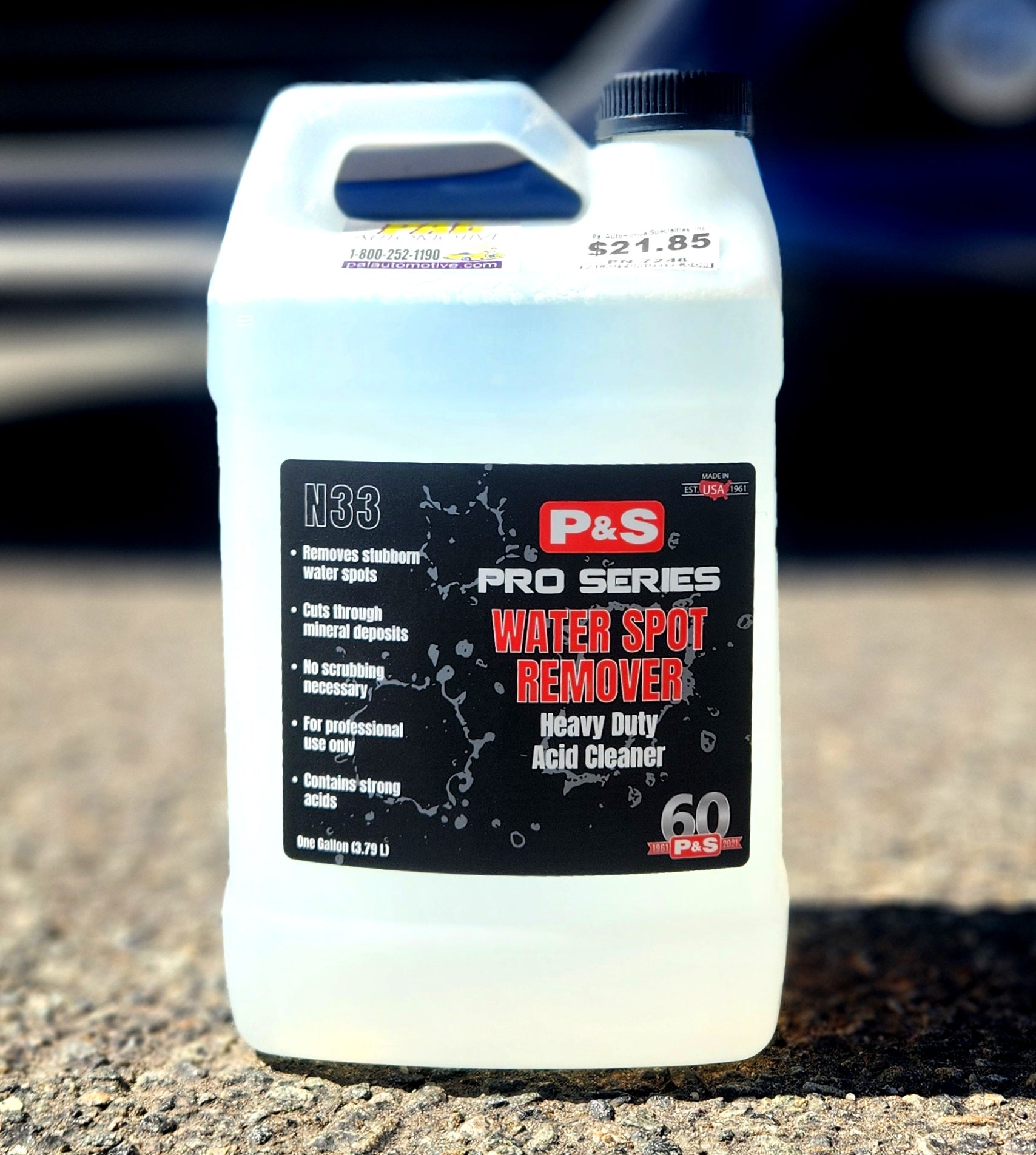 P&S Detailing Products P&S WATER SPOT REMOVER GALLON in use - professional detailing application