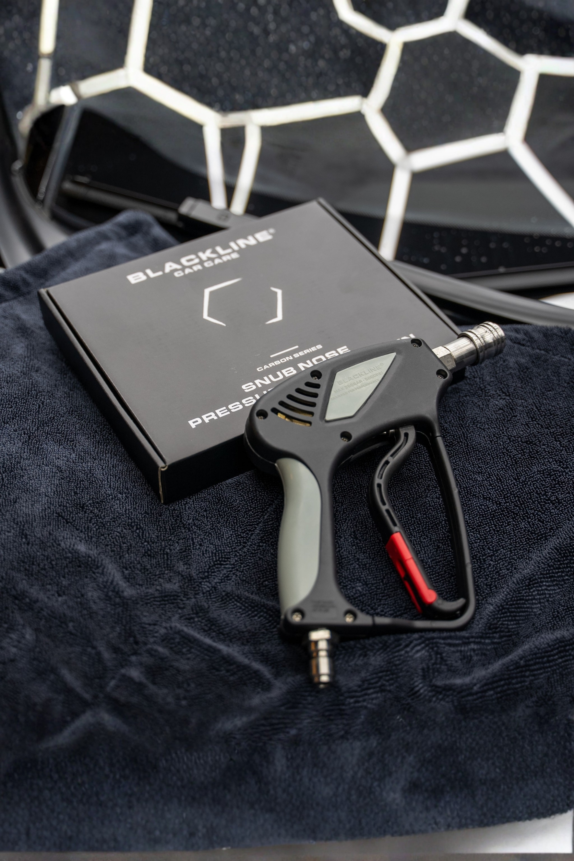 Blackline Car Care BLACKLINE® SNUB-NOSE PRESSURE WASHER GUN in use - professional detailing application