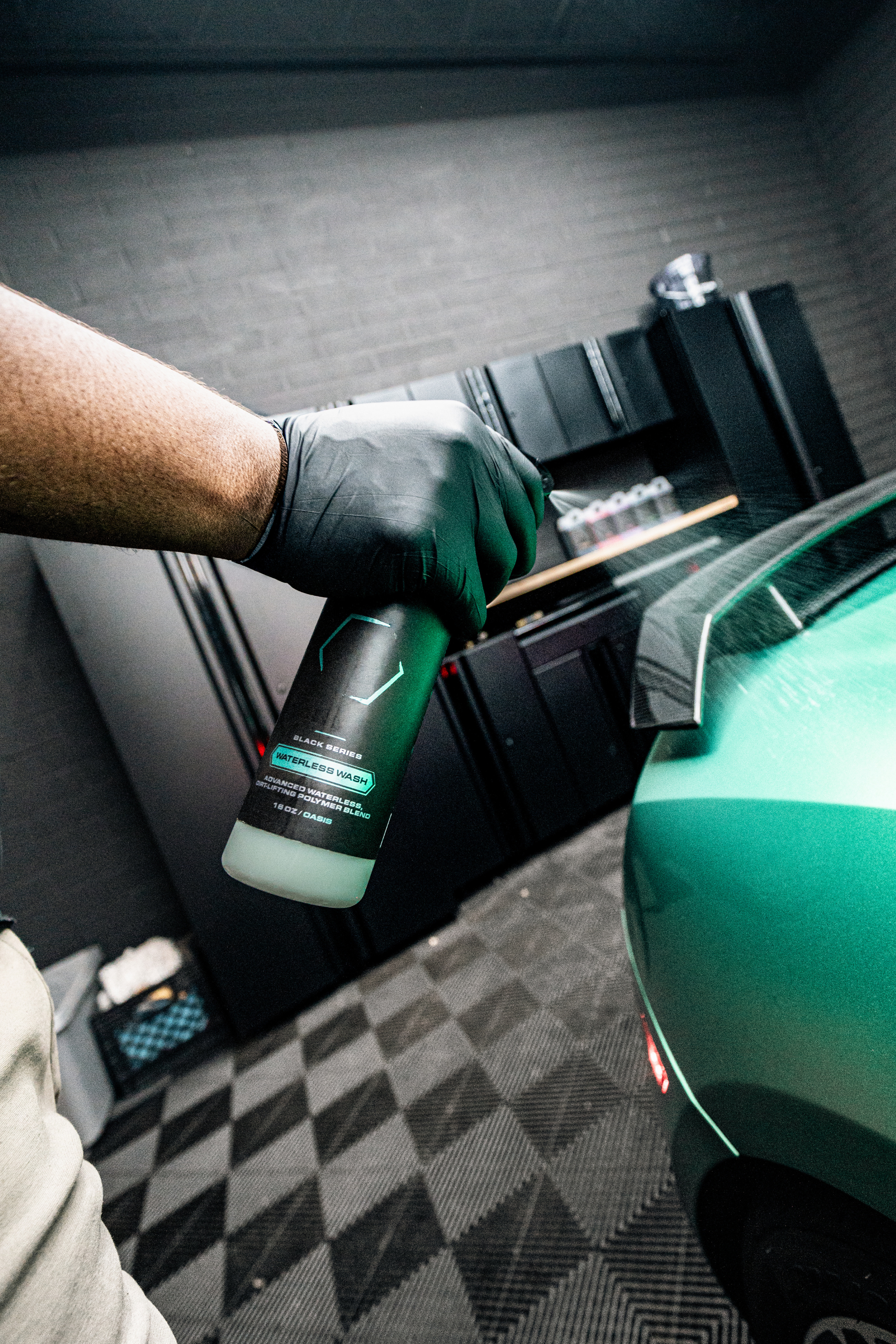 Blackline Car Care BLACKLINE® WATERLESS WASH - detail shot 5