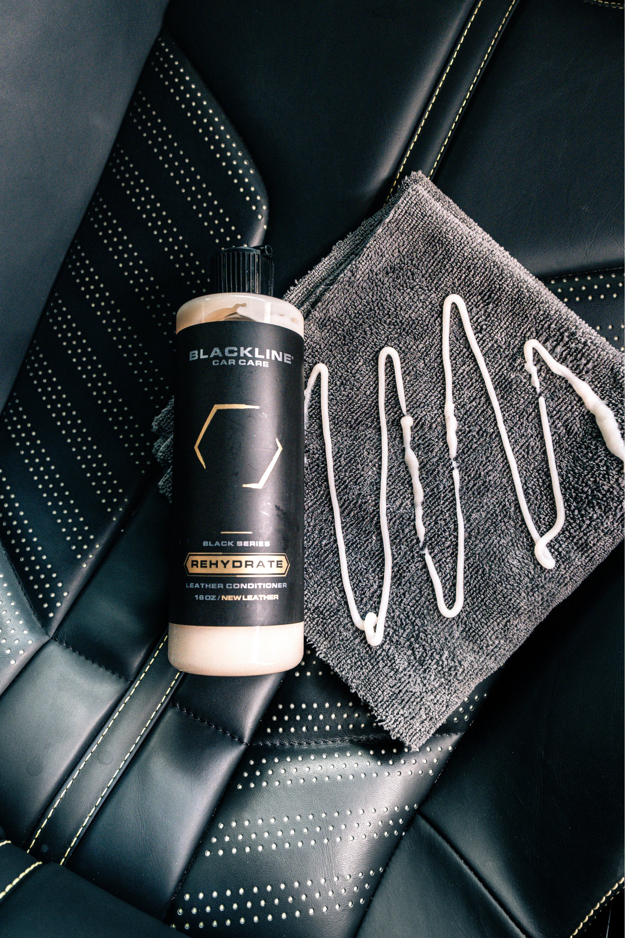 Blackline Car Care BLACKLINE® REHYDRATE LEATHER CONDITIONER - detail shot 6