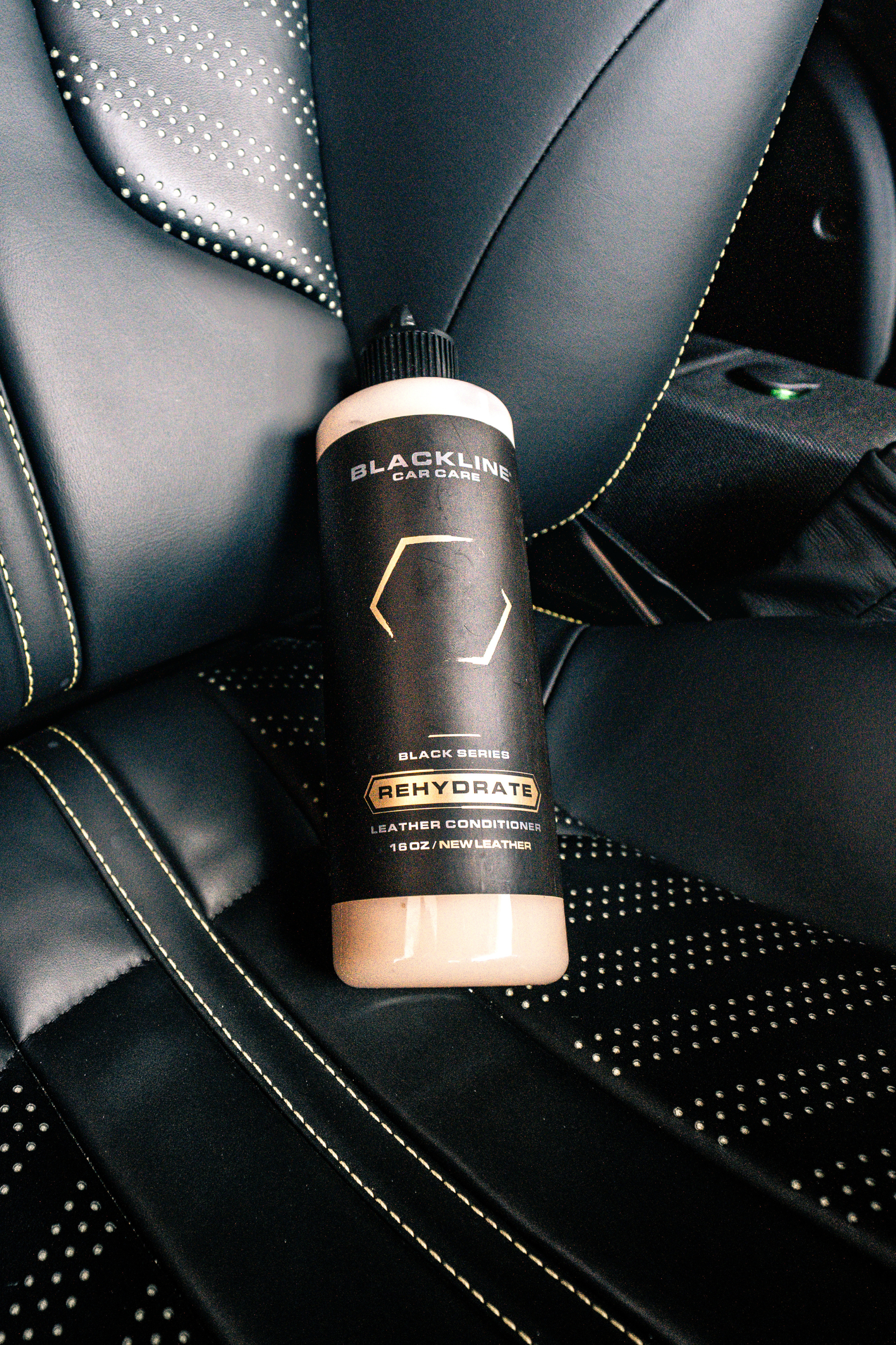 Blackline Car Care BLACKLINE® REHYDRATE LEATHER CONDITIONER - detail shot 7