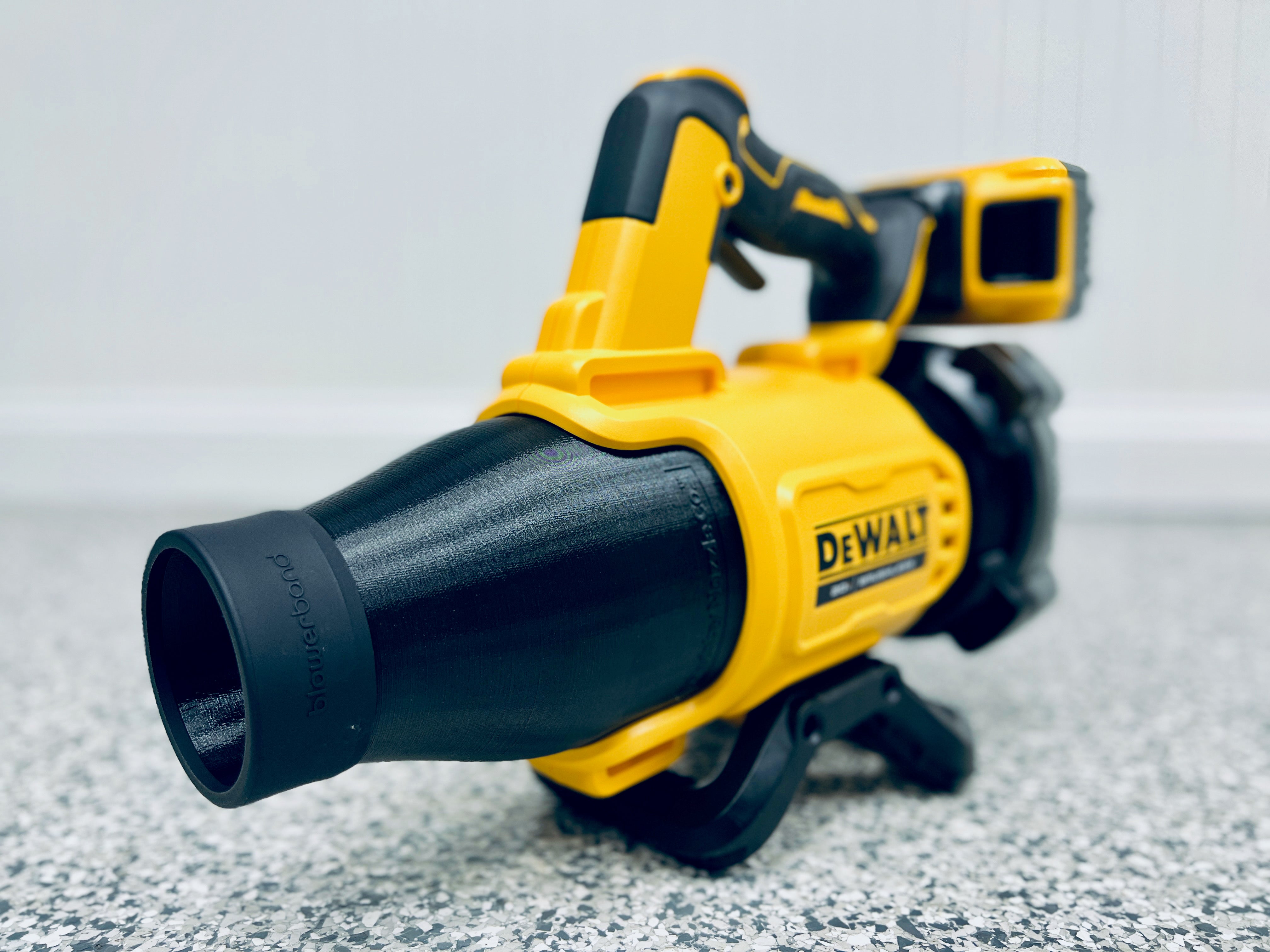 Stubby Nozzle Co. STUBBY® Car Drying Nozzle for DEWALT 20V MAX XR Leaf Blower (DCBL722B) - detail shot 7