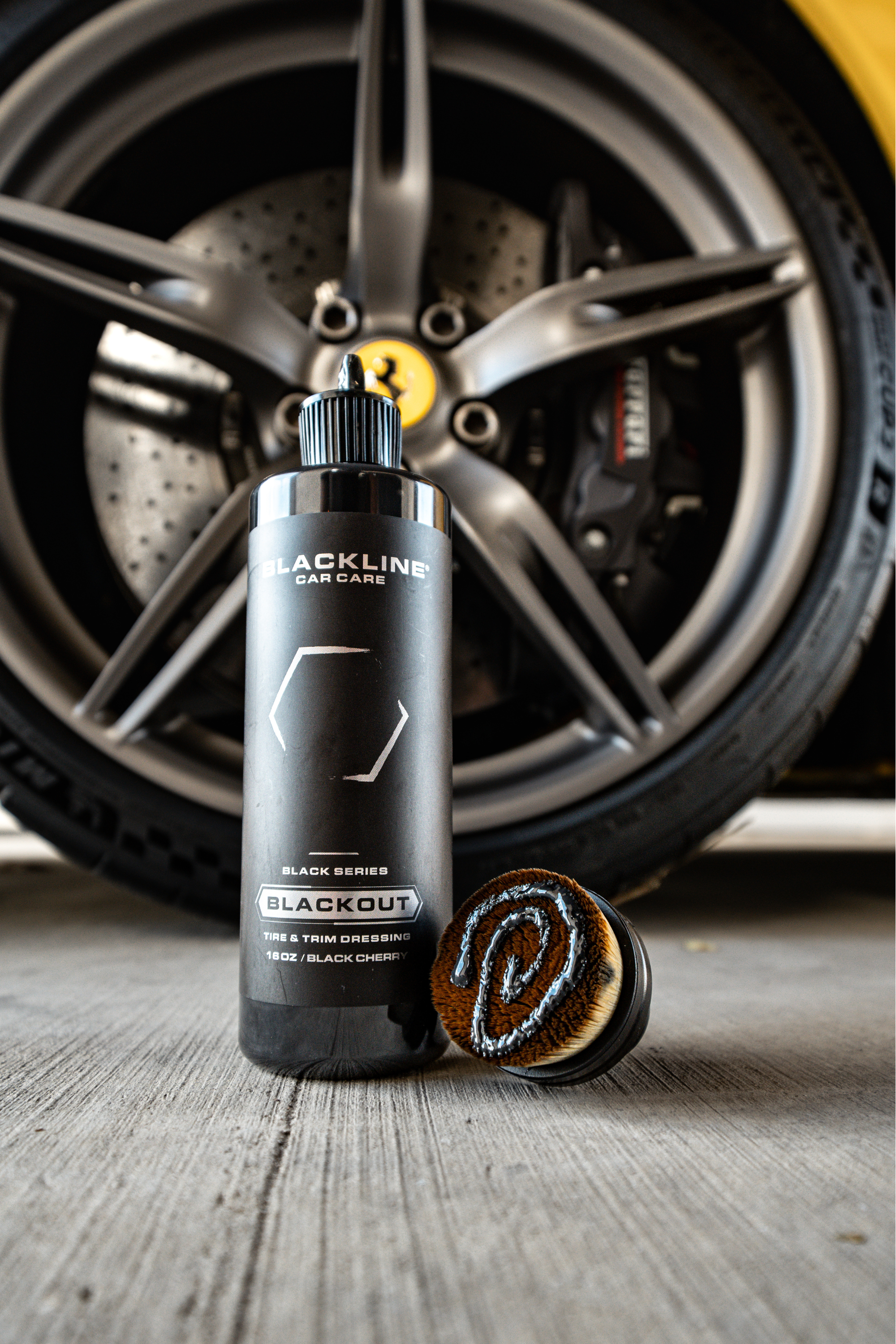 Blackline Car Care BLACKLINE® BLACKOUT TRIM & TIRE DRESSING - detail shot 4