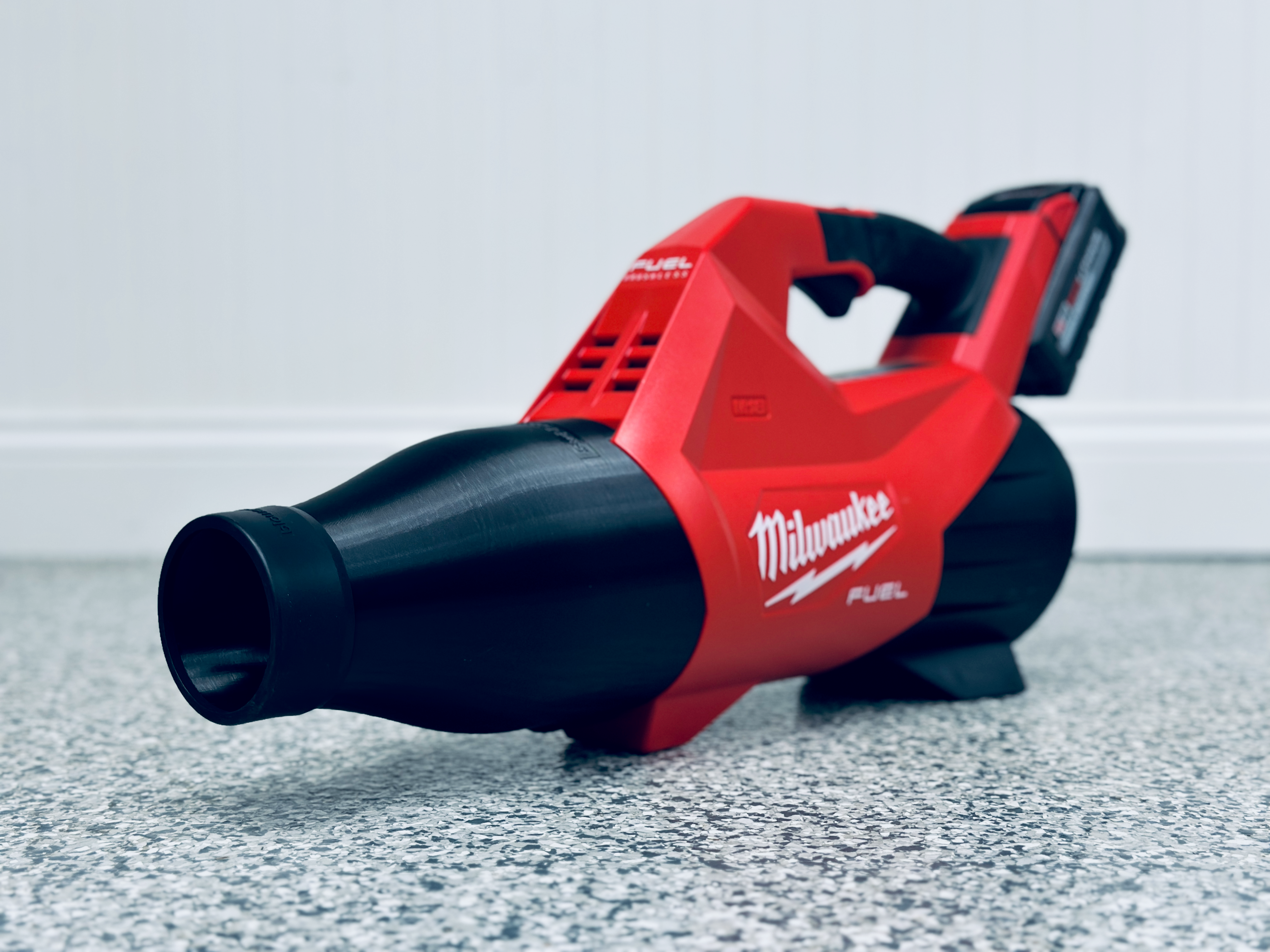 Stubby Nozzle Co. STUBBY® Car Drying Nozzle for Milwaukee M18 FUEL Gen III Single Battery Leaf Blower (3017-20) - detail shot 6