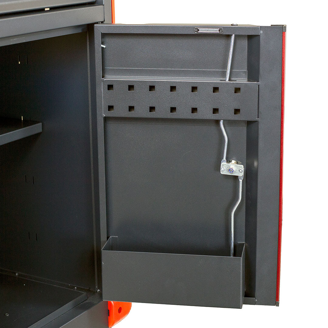 Auto Detailing Cart Power Strip with Sockets & USB Auto Detailing Cart with Power Strip maximizes your detailing efficiency. This mobile workstation keeps