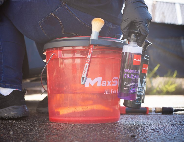 The Bucket Lid Seat – Multifunctional Bucket Lid The Bucket Lid Seat is a multifunctional accessory designed for convenience during car detailing, fitting any