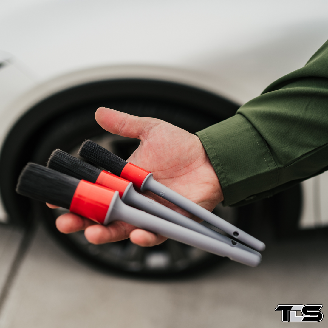 That Detail Brush Set – Exterior featuring three precision detailing brushes for cleaning emblems, grilles, and hard-to-reach areas.
