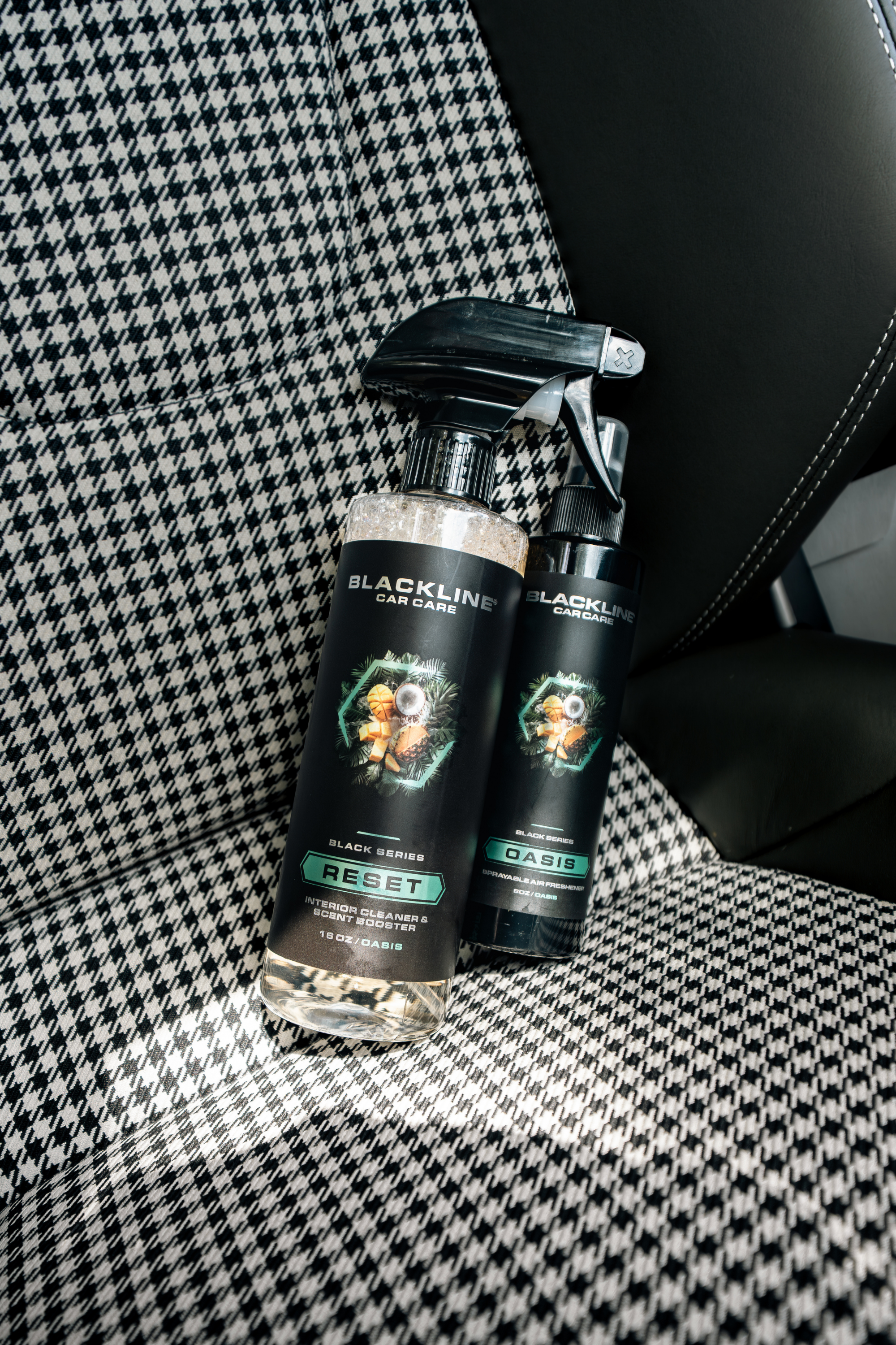Blackline Car Care BLACKLINE® RESET INTERIOR CLEANER & SCENT BOOSTER - detail shot 9