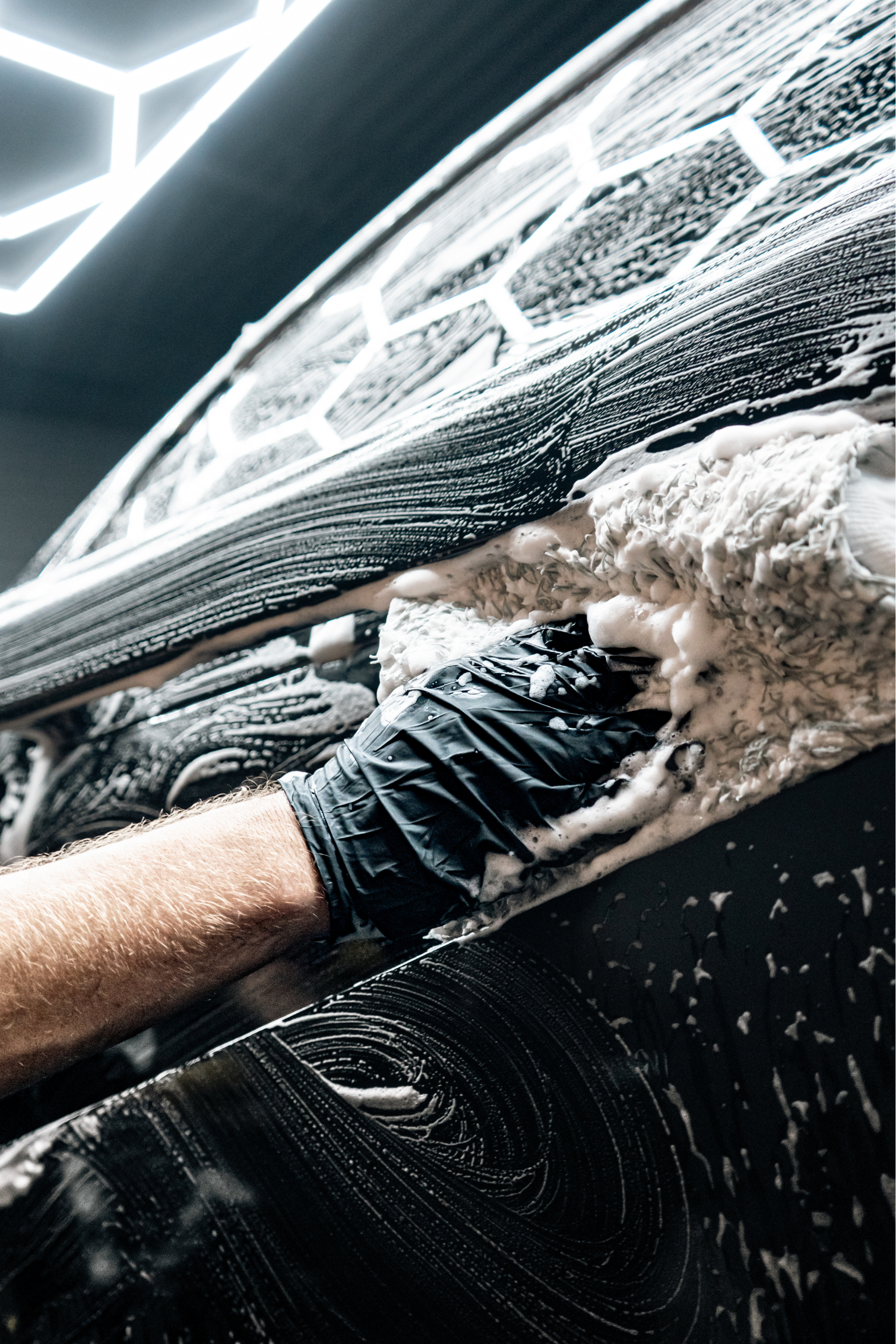 Blackline Car Care BLACKLINE® MICROFIBER WASH MITT - detail shot 6