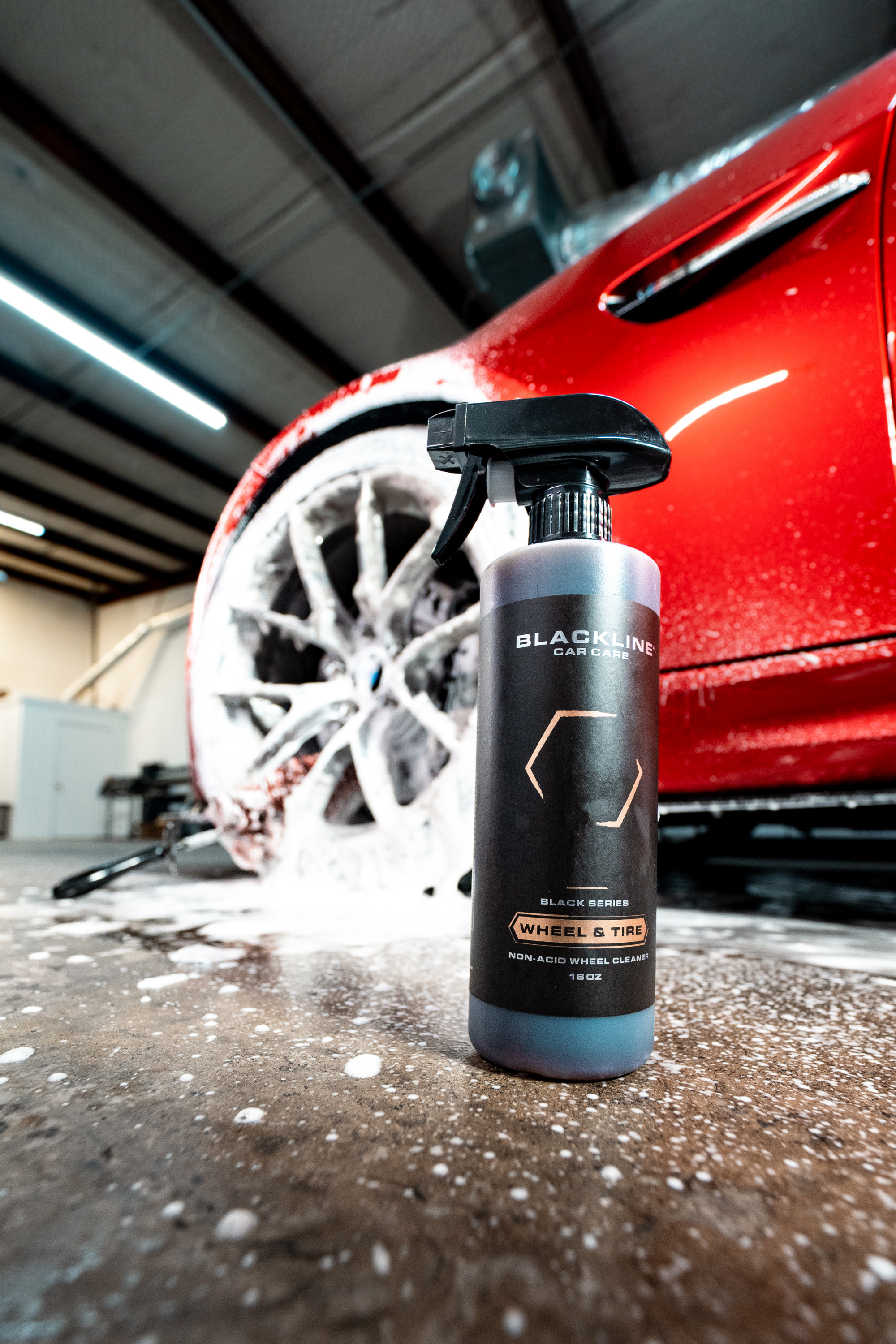 Blackline Car Care BLACKLINE® WHEEL N' TIRE CLEANER - detail shot 7