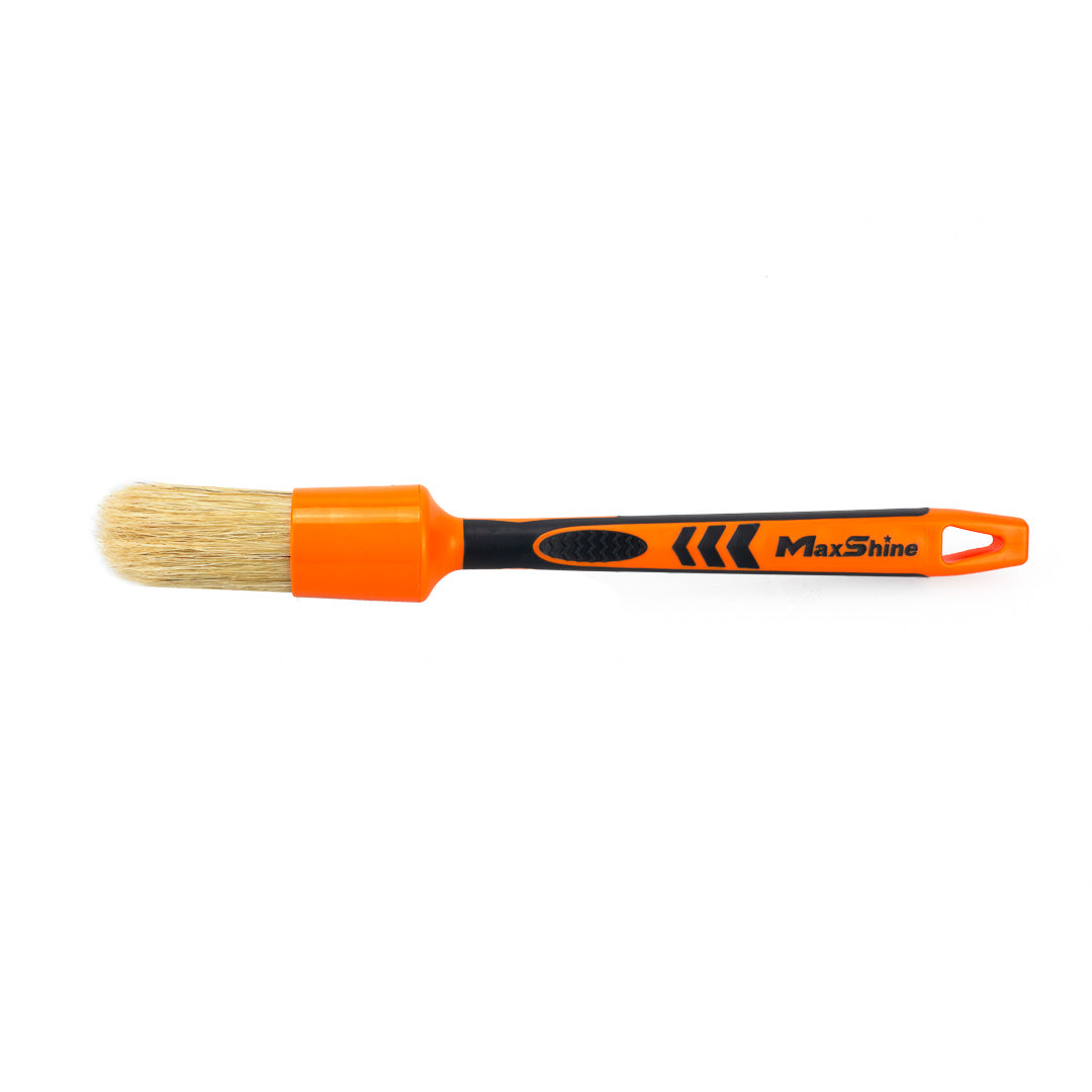 Boar Hair Brushes The boar hair brushes are tailored for professional car detailing, excelling in cleaning irregular shapes and hard-to-reach small areas such