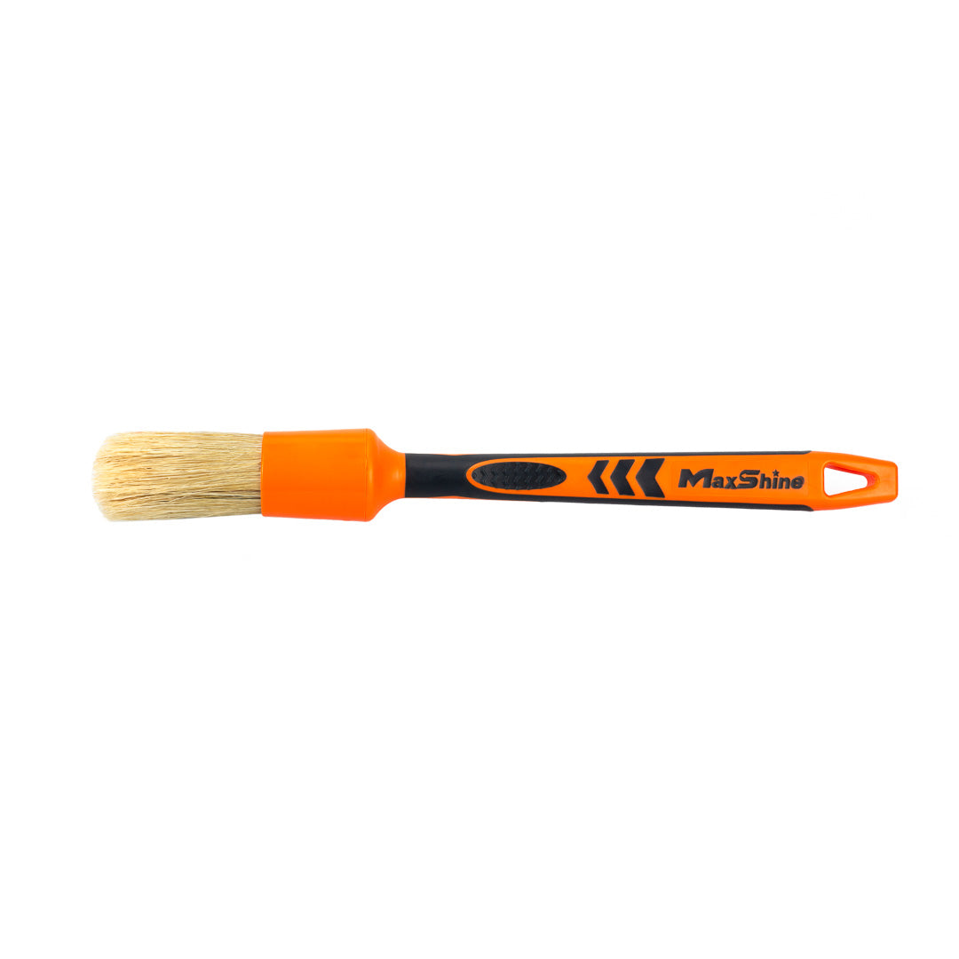 Boar Hair Brushes The boar hair brushes are tailored for professional car detailing, excelling in cleaning irregular shapes and hard-to-reach small areas such