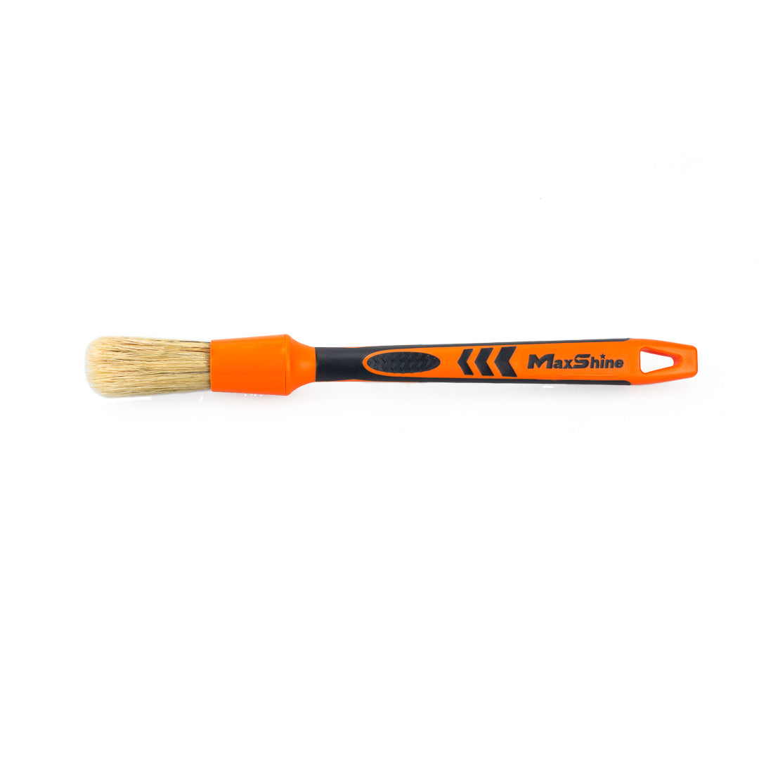 Boar Hair Brushes The boar hair brushes are tailored for professional car detailing, excelling in cleaning irregular shapes and hard-to-reach small areas such