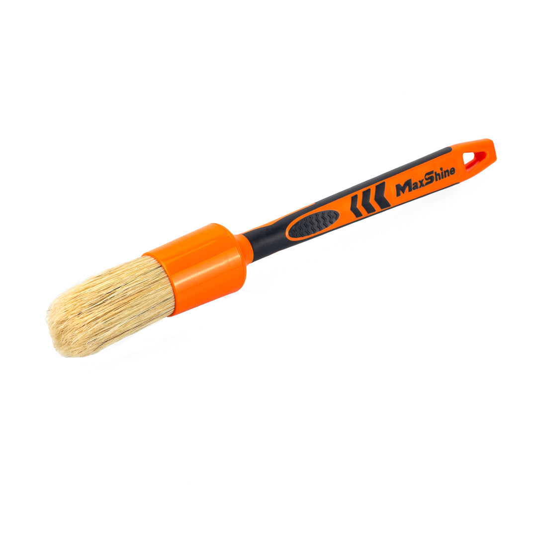 Boar Hair Brushes The boar hair brushes are tailored for professional car detailing, excelling in cleaning irregular shapes and hard-to-reach small areas such