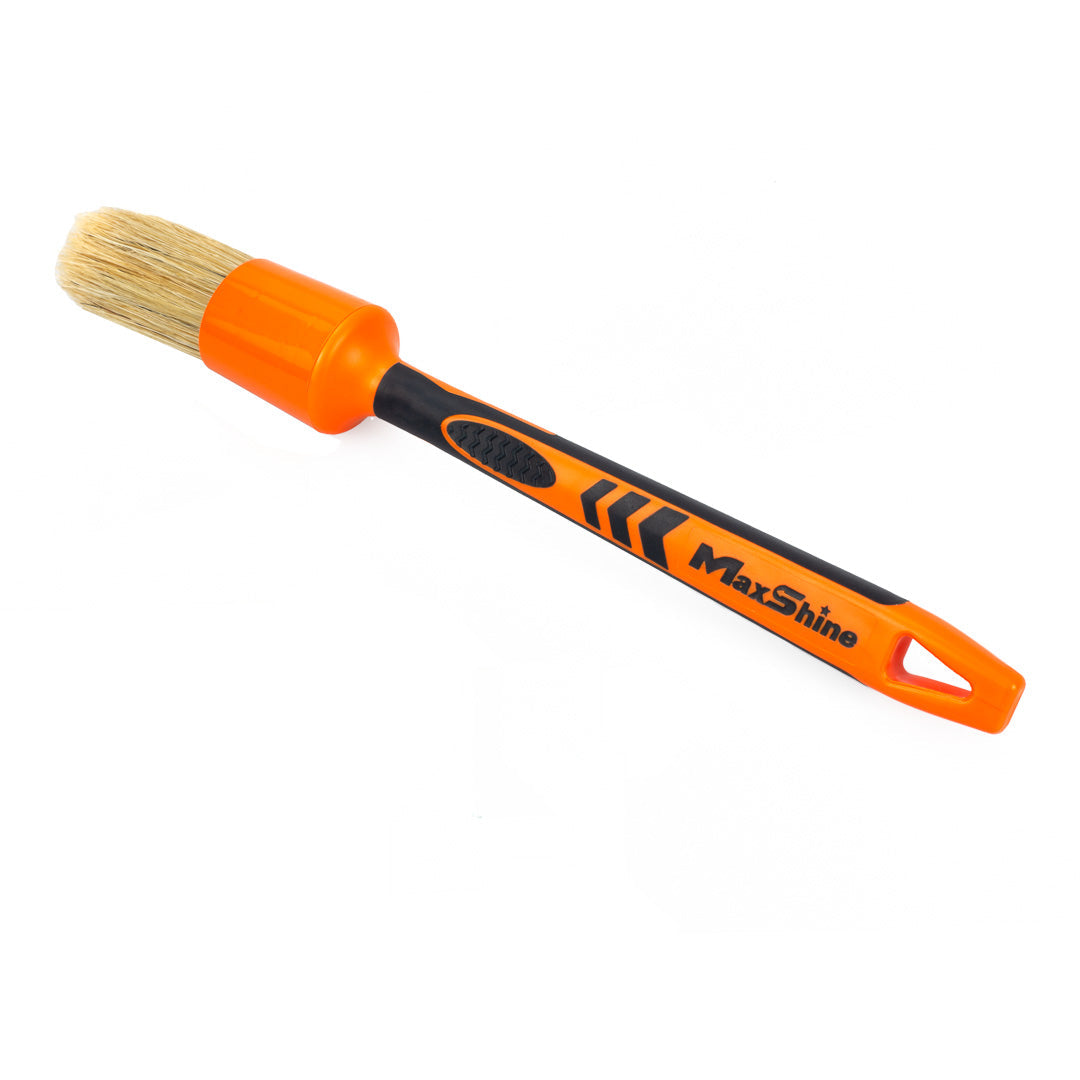 Boar Hair Brushes The boar hair brushes are tailored for professional car detailing, excelling in cleaning irregular shapes and hard-to-reach small areas such