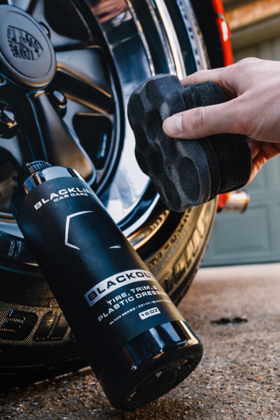 Blackline Car Care BLACKLINE® HEX APPLICATOR PAD in use - professional detailing application