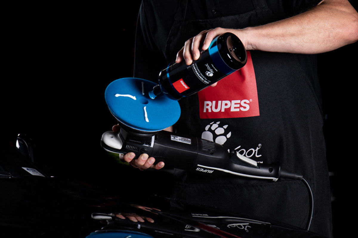 Rupes RUPES DA COURSE COMPOUND SMALL in use - professional detailing application