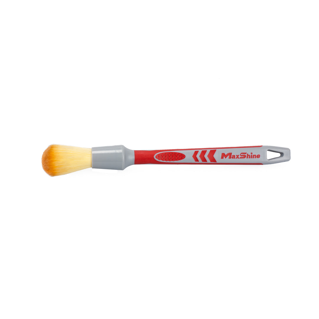 The Ultra-soft Brush | A Soft Touch For Intricate Detailing The ultra-soft brush offers fast bend recovery and a secure holding with a comfortable grip for