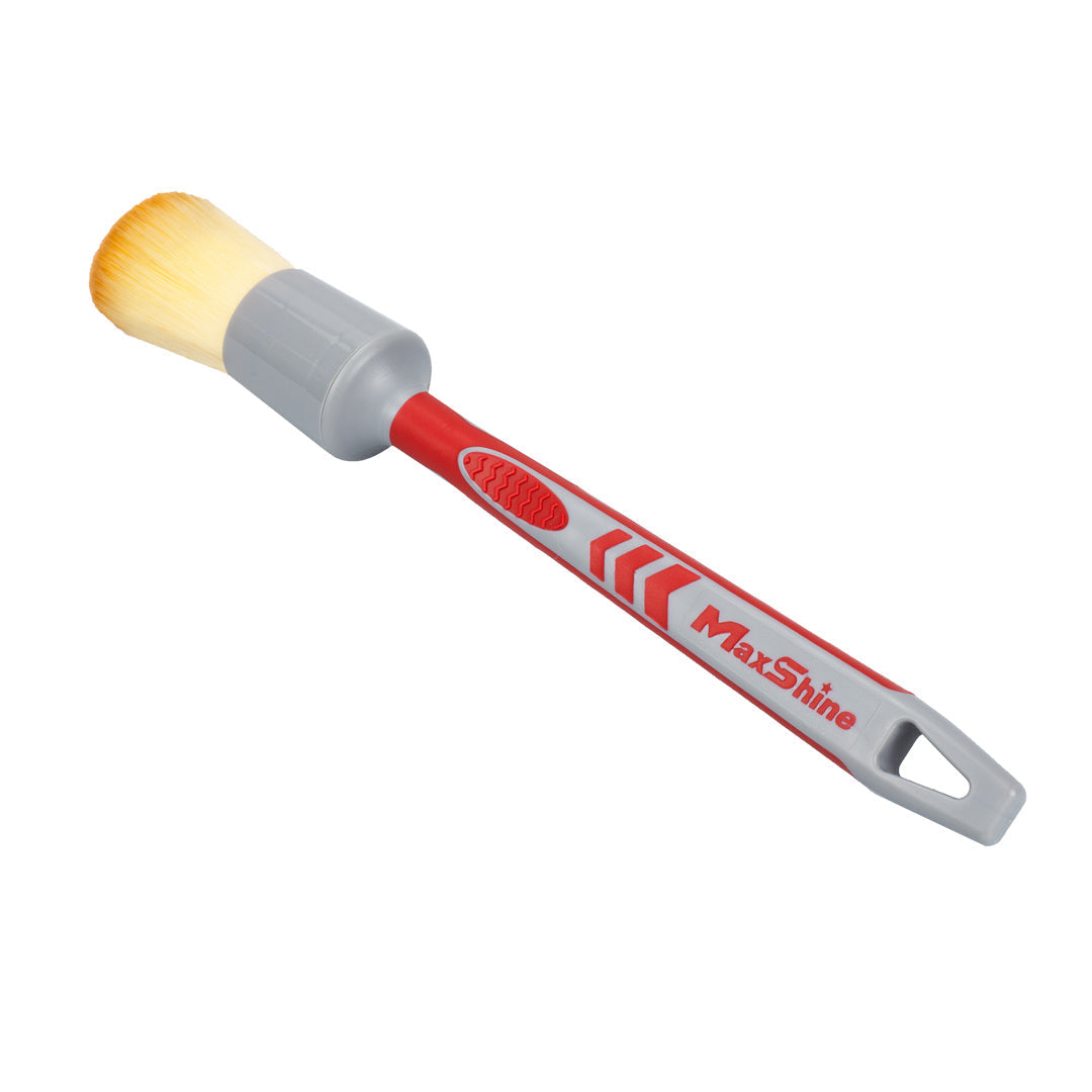 The Ultra-soft Brush | A Soft Touch For Intricate Detailing The ultra-soft brush offers fast bend recovery and a secure holding with a comfortable grip for