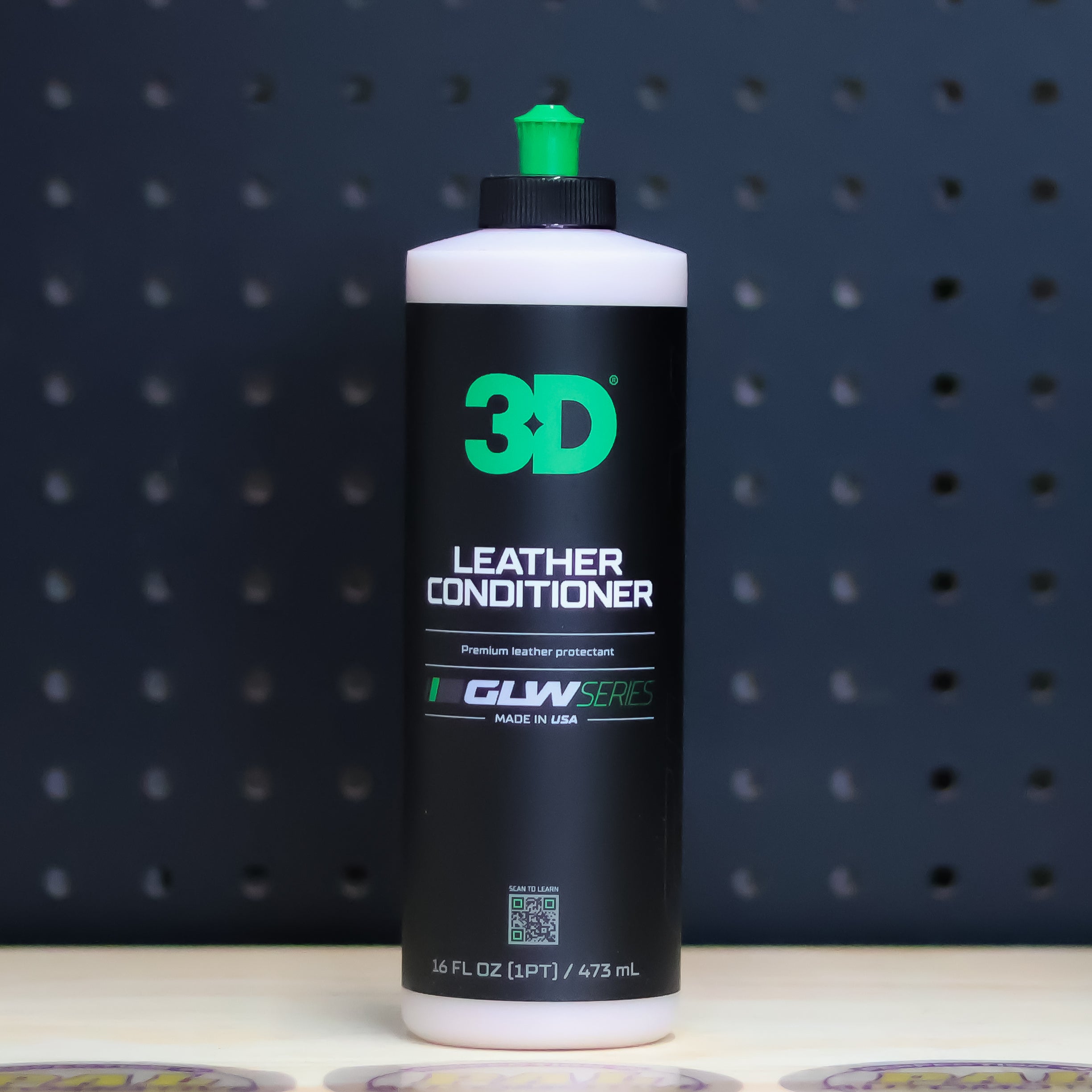 3D Car Care 3D GLW LEATHER CONDITIONER PINT - leather cleaner and conditioner for car interiors