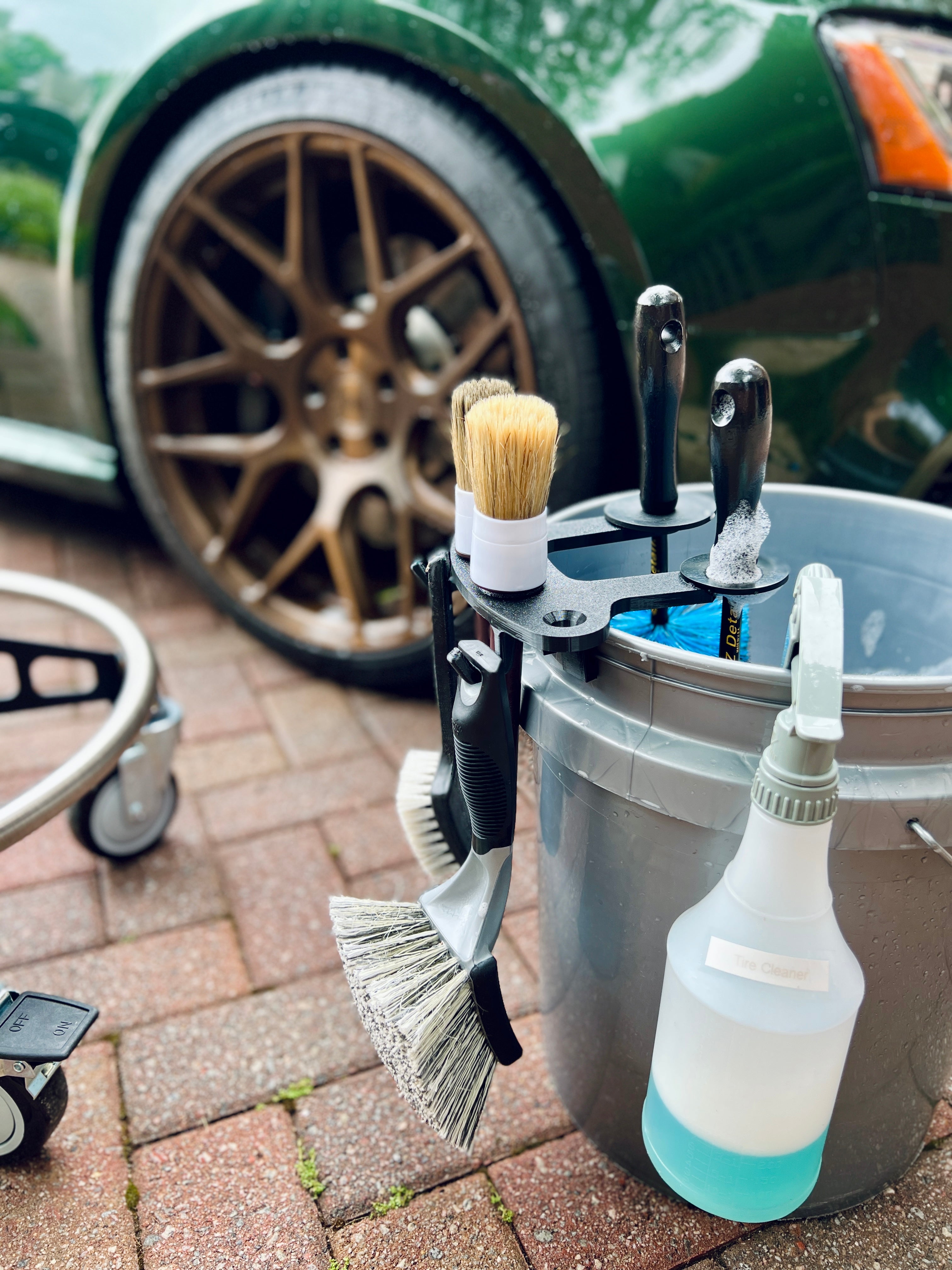 Stubby Nozzle Co. BucketCaddy - Wheel, Tire, & Detailing Brush Organizer for 5-gallon and 6-gallon Car Wash Buckets - detail shot 9