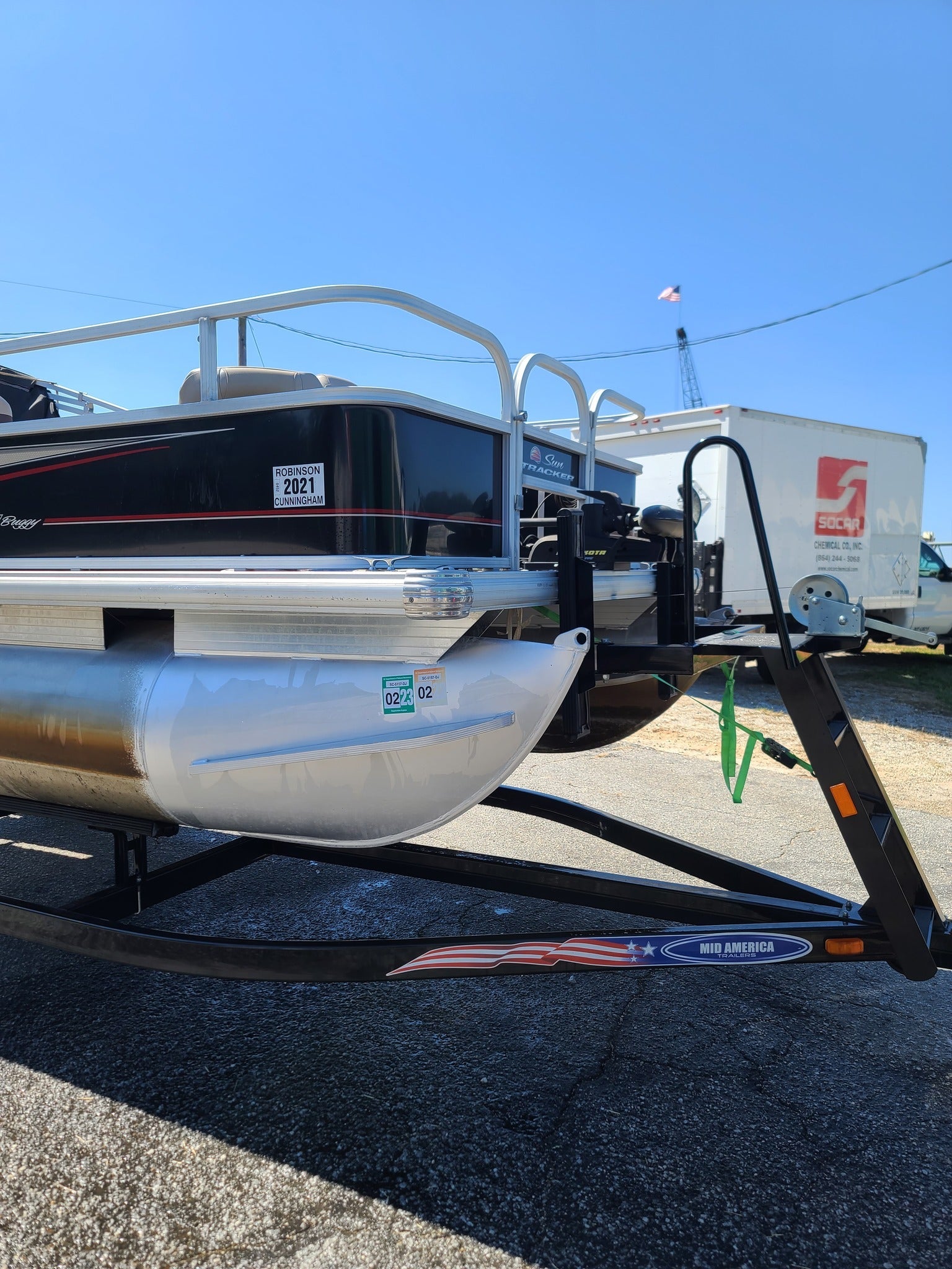 Wampole's 1-Step Pontoon Cleaner is a unique blend of powerful organic acids which have been inhibited and formulated to penetrate oily surfaces, brighten