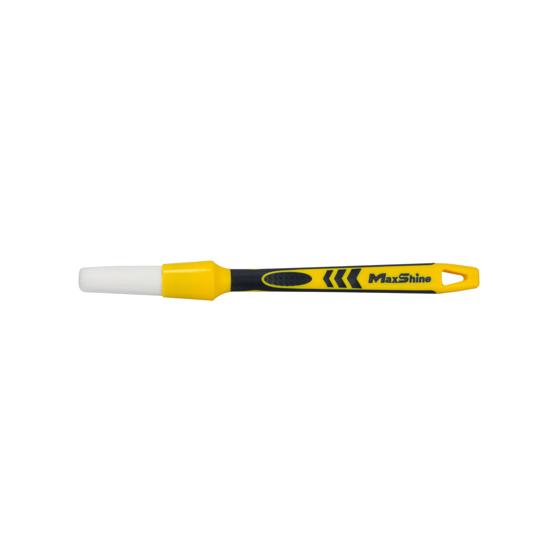 The Detailing Brushes Kit The detailing brushes kit offers three(3) sizes: small, medium, and large - tailored for detailing different targets, each featuring