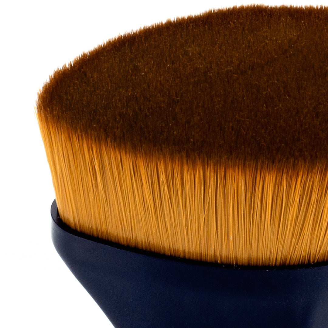 Ultra Soft Detailing Brush For Cleaning Emblems, Badges, or Logos The Ultra-soft detailing brush is an excellent tool for any detailer for dusting or cleaning