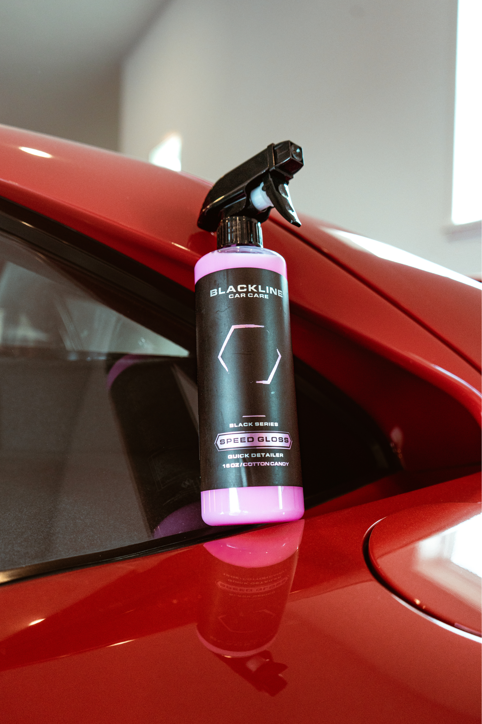 Blackline Car Care BLACKLINE® SPEED GLOSS QUICK DETAILER - detail shot 4