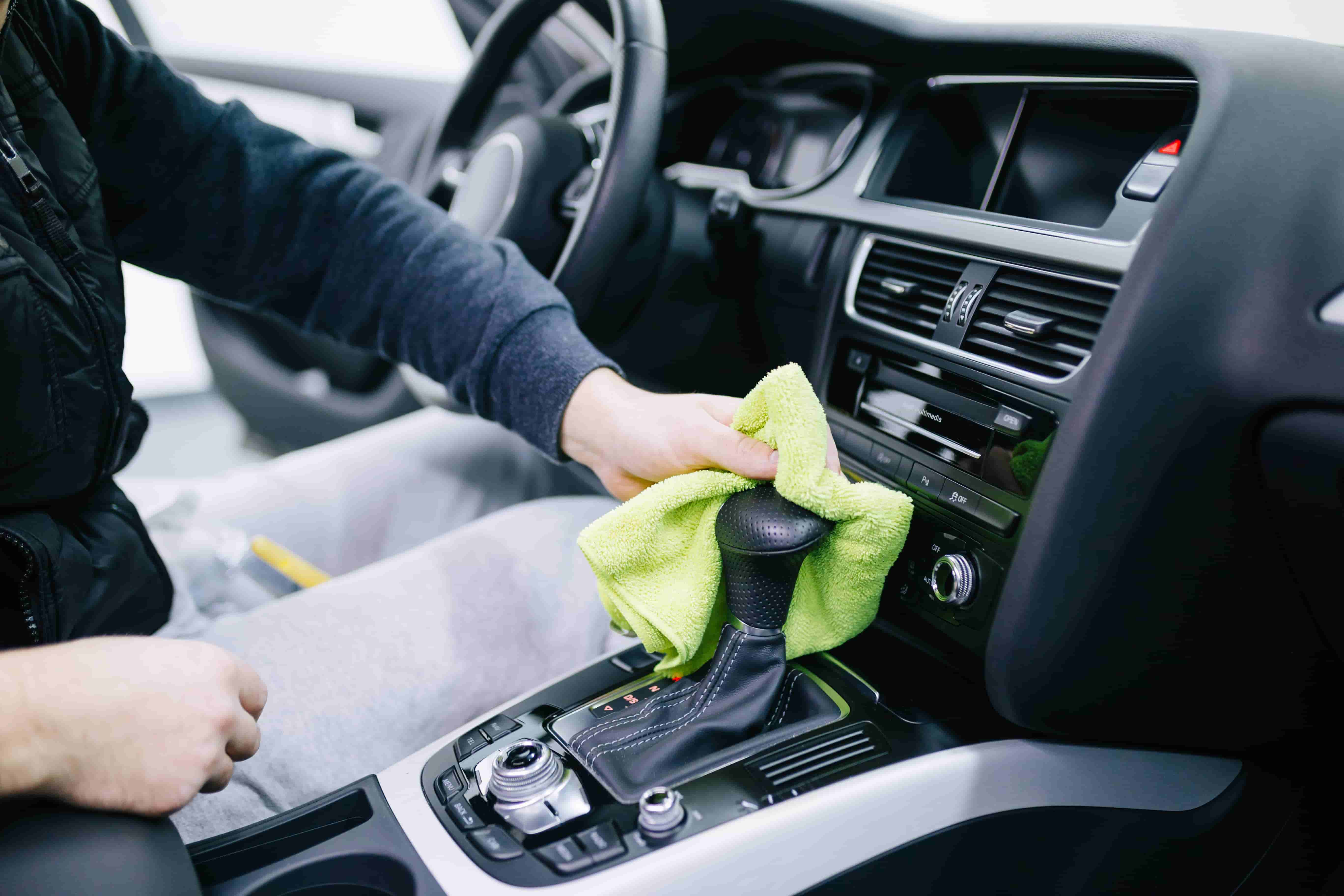 PalGlow Matte Mist Aerosol product closeup - auto detailing equipment