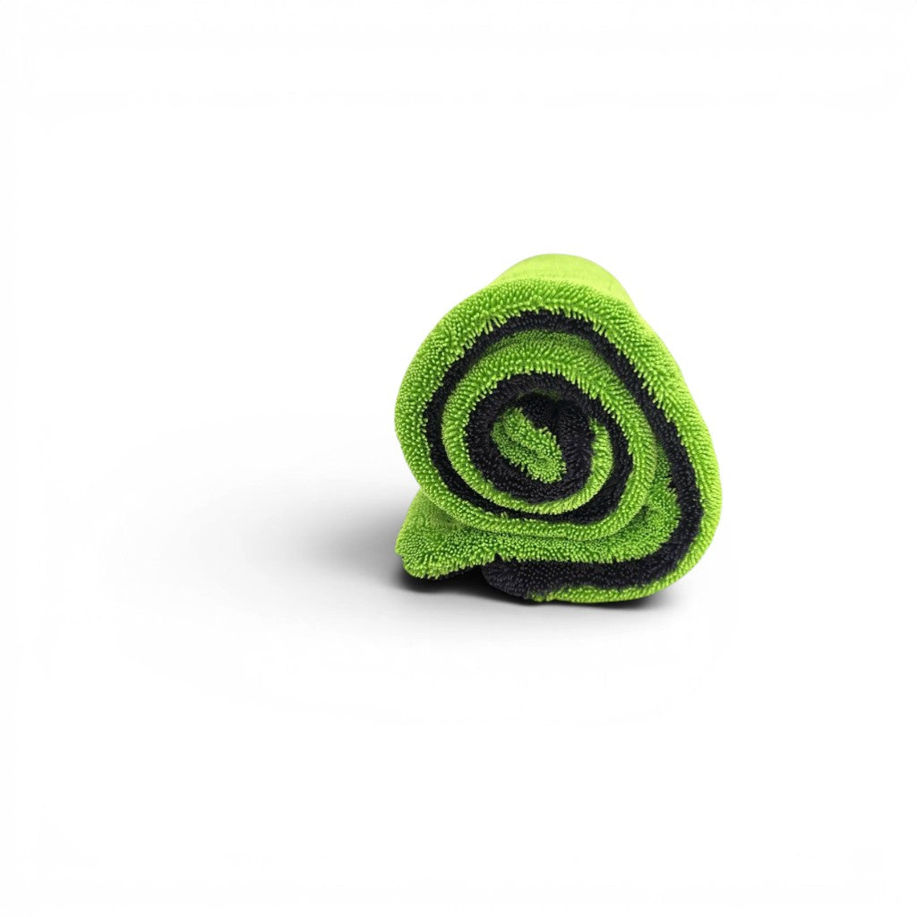 That Detail Shop green and black dual twisted-loop microfiber drying towel, 1600 GSM, 20x30 inches