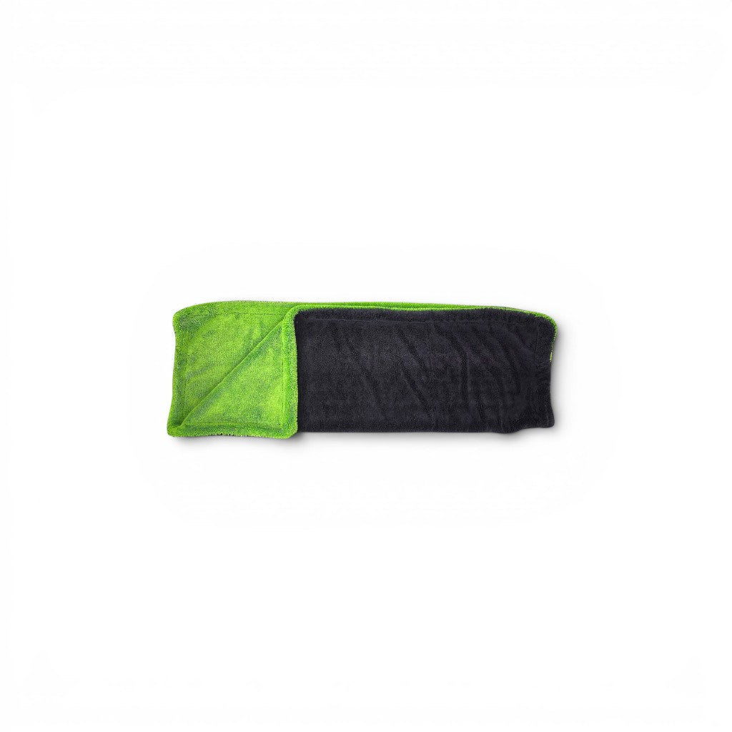 That Detail Shop green and black 20x30 inch dual twisted-loop microfiber drying towel with 1600 GSM for car detailing.
