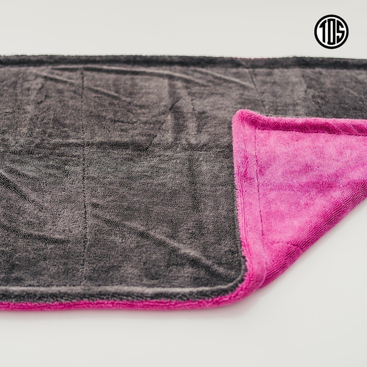 That Detail Shop TDS 1400 DT microfiber drying towel, pink and gray, 1400 GSM twisted-loop weave, 20x30 inch